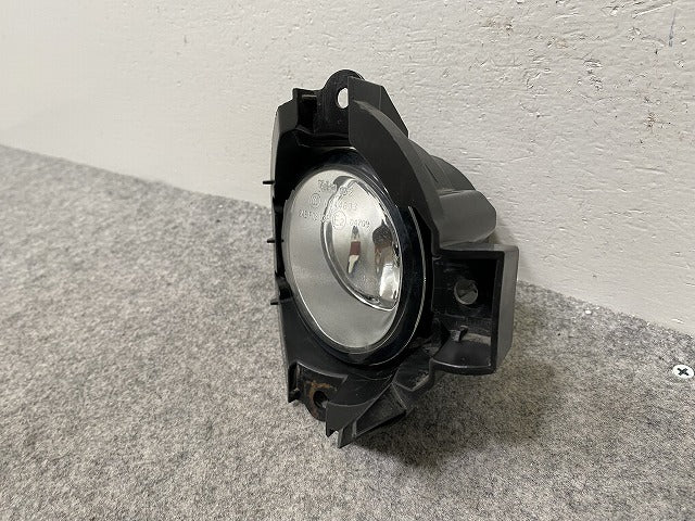 プリウス 30系/ZVW30 純正 前期 右 フォグランプ/フォグライト ハロゲン VALEO 0D-2/89210656 トヨタ(146080)