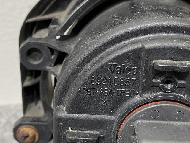 プリウス/アイシス 30系/ZVW30/ZGM10/15 純正 左 フォグランプ/フォグライト ハロゲン VALEO 0D-2/89210657 トヨタ(146081)