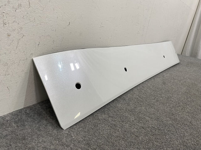 新品!ステップワゴン スパーダ/RP6/RP7/RP8 純正 リア ガーニッシュ 74895-3T0-J000 74895-3T0-J01ZE プラチナホワイトパール(146104)