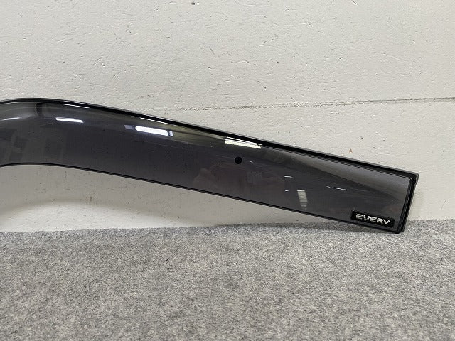 新品!エブリィ DA17V/DA17W 純正 右 フロント ドア バイザー 99000-99091-E01 スズキ(146118)