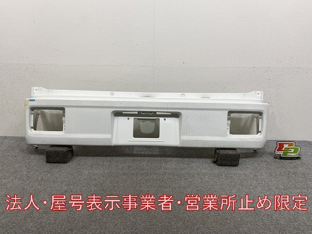 エブリィ/クリッパー NV100/スクラム DA17V/DR17V/DG17V 純正 リア バンパー 71811-64P0 白素地 スズキ(146151)