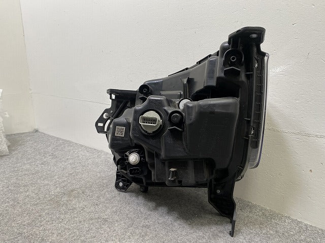 N-BOX/NBOX Nボックス カスタム/JF3/JF4 純正 後期 右 ヘッドライト/ランプ LED レベライザー 刻印J2 STANLEY W3106 33100-TTA-J22(146154)