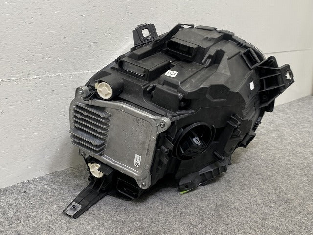 ミニ F54/F55/F56/F57 純正 左 ヘッドライト/ランプ LED VALEO MINI(146159)