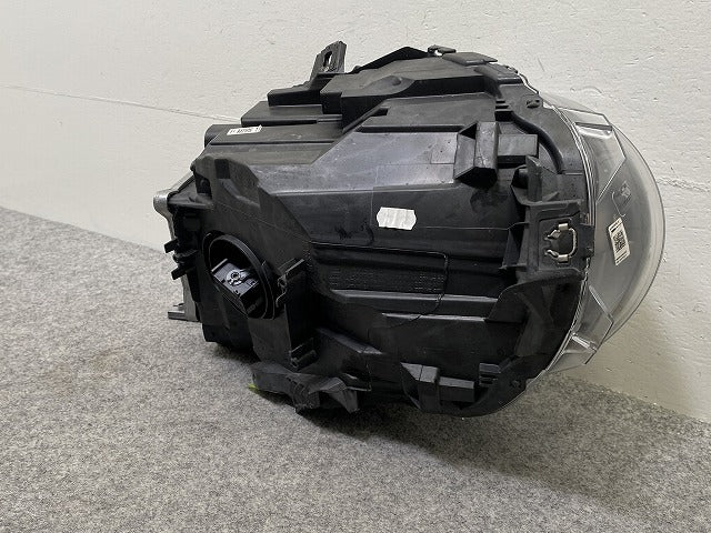 ミニ F54/F55/F56/F57 純正 左 ヘッドライト/ランプ LED VALEO MINI(146159)