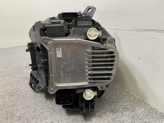 ミニ F54/F55/F56/F57 純正 後期 右 ヘッドライト/ランプ LED VALEO 90169277ZX03 MINI(146162)