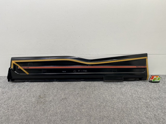 新品!ヴォクシー/ノア/エスクァイア 80系/ZRR80/ZRR85 ハイブリッド/ZWR80 純正 左 スライドドア サイドパネル /マッドガード(146165)