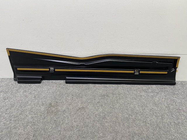 新品!ヴォクシー/ノア/エスクァイア 80系/ZRR80/ZRR85 ハイブリッド/ZWR80 純正 左 スライドドア サイドパネル /マッドガード(146165)