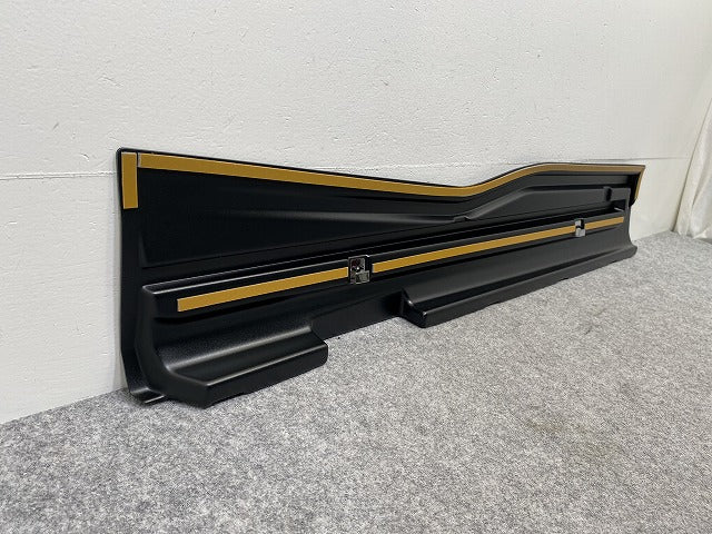 新品!ヴォクシー/ノア/エスクァイア 80系/ZRR80/ZRR85 ハイブリッド/ZWR80 純正 左 スライドドア サイドパネル /マッドガード(146165)