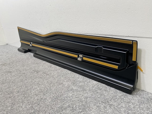 新品!ヴォクシー/ノア/エスクァイア 80系/ZRR80/ZRR85 ハイブリッド/ZWR80 純正 左 スライドドア サイドパネル /マッドガード(146165)