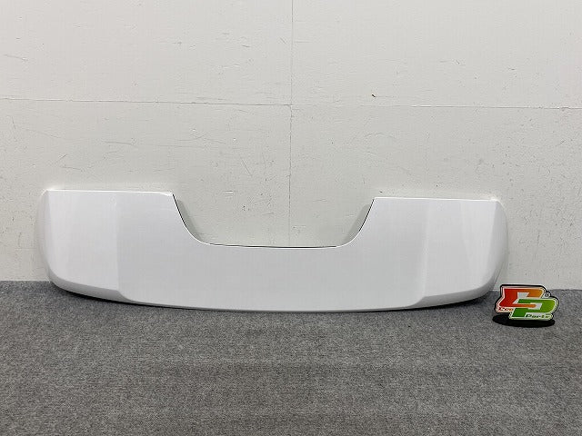 新車取り外し!ランドクルーザー/ランクル FJA300W/VJA300W 純正 リア ルーフスポイラー/ウイングスポイラー 76085-60130/1(146174)