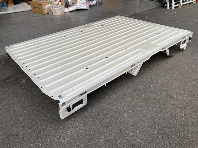 新車取り外し!グランマックス トラック S403P 純正  平ボディ/荷台 寸法約タテ1700×ヨコ2490×高さ300(mm) ホワイト ソリッド(146175)