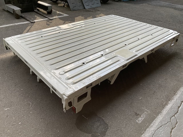 新車取り外し!グランマックス トラック S403P 純正  平ボディ/荷台 寸法約タテ1700×ヨコ2490×高さ300(mm) ホワイト ソリッド(146175)