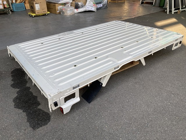 新車取り外し!グランマックス トラック S403P 純正  平ボディ/荷台 寸法約タテ1700×ヨコ2490×高さ300(mm) ホワイト ソリッド(146181)