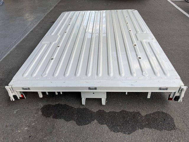 新車取り外し!グランマックス トラック S403P 純正  平ボディ/荷台 寸法約タテ1700×ヨコ2490×高さ300(mm) ホワイト ソリッド(146181)