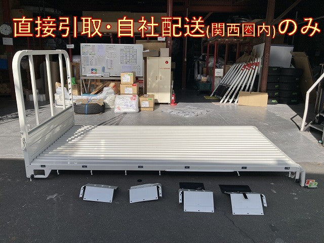 新車取り外し!ダイナ/トヨエース/デュトロ 平成23年7月~ワイド 純正  Wキャブ/ダブルキャブ 純正 平ボディ/荷台 ホワイト(146188)