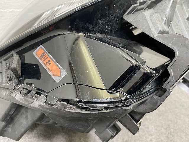 2シリーズ G42 純正 右 ヘッドライト/ランプ LED ZKW 5A320F6-08 BMW(146190)