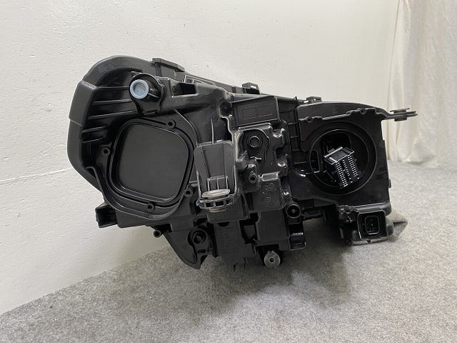 X2 U10 純正 左 ヘッドライト/ランプ LED HELLA 5A77EC1-06 BMW(146195)