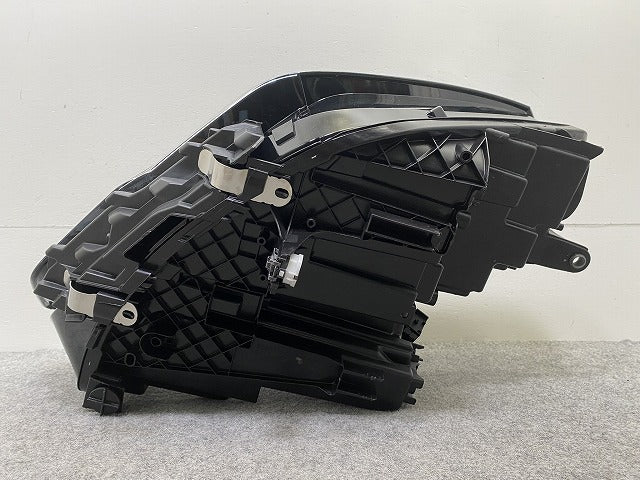 X2 U10 純正 左 ヘッドライト/ランプ LED HELLA 5A77EC1-06 BMW(146195)