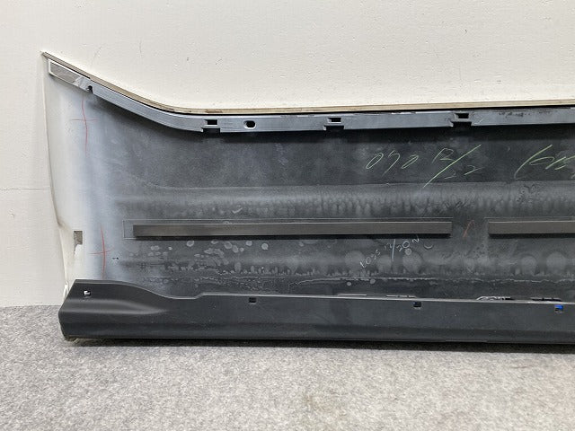 エスティマ 50系/ACR50W/ACR55W/GSR50W/GSR55W 純正 右 フロントドア サイドパネル 76925-28140 ホワイトパールクリスタルシャイン(146201)