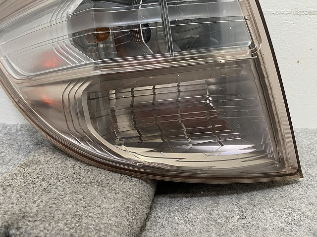 フィット RS GE6/GE7/GE8/GE9 純正 左 テールランプ/ライト/レンズ LED STANLEY P9882 ホンダ(146206)