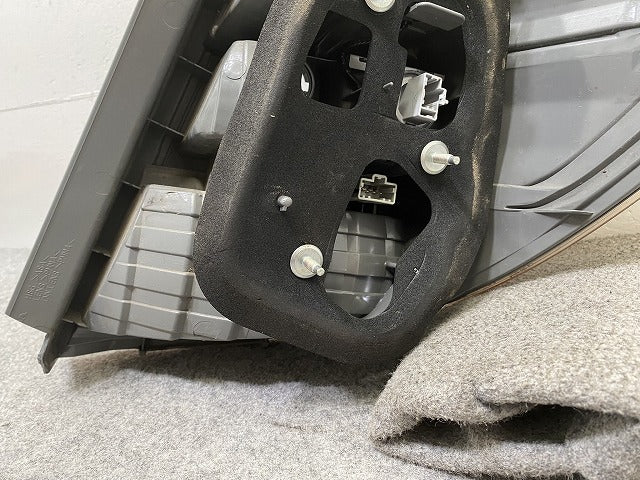 フィット RS GE6/GE7/GE8/GE9 純正 左 テールランプ/ライト/レンズ LED STANLEY P9882 ホンダ(146206)
