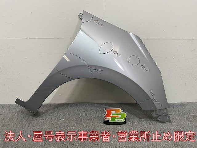 フィット GR1/GR2/GR3/GR4/GR5/GR6/GR7/GR8 GS4/GS5/GS6/GS7 純正 右 フロント フェンダー ルナシルバーメタリック NH830M ホンダ(146220)