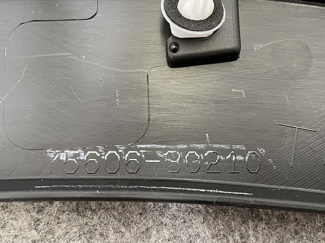 新車取り外し!クラウン クロスオーバー AZSH35 RS/TZSH35 純正 左後 リア フェンダーアーチモール/オーバーフェンダー 75606-30210(146227)