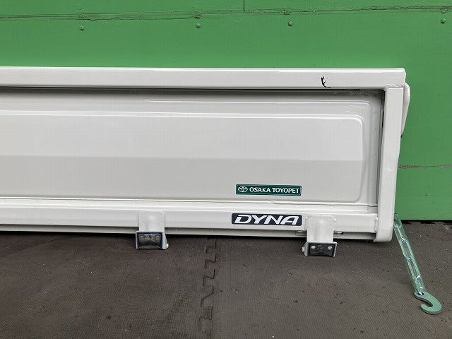 新車取り外し!ダイナ/トヨエース/デュトロ 平成23年7月~ 標準車 純正 リア アオリ/リアパネル/リアゲート ホワイト ソリッド(146228)