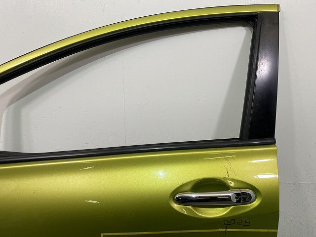 ノート/NOTE E12/NE12 e-POWER/HE12/SNE12 純正 左 フロント ドア 内張りガラス付 オリーブグリーン EBA 日産(146236)
