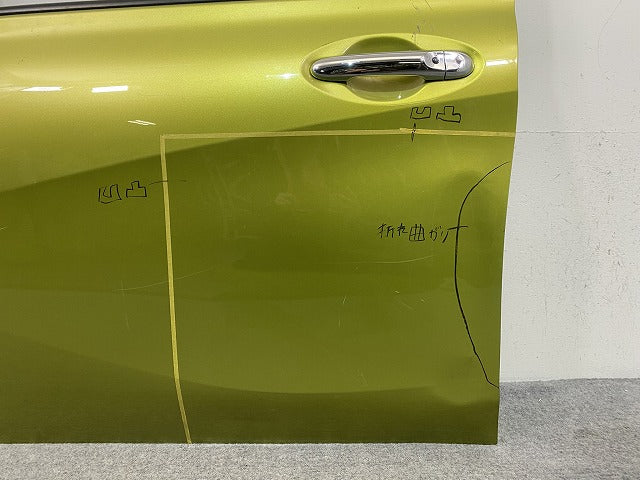 ノート/NOTE E12/NE12 e-POWER/HE12/SNE12 純正 左 フロント ドア 内張りガラス付 オリーブグリーン EBA 日産(146236)