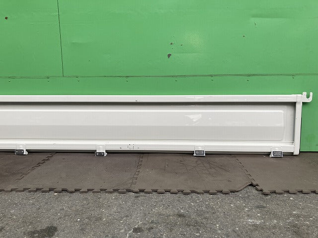 新車取り外し!ダイナ/トヨエース/デュトロ 平成23年7月~ 標準車 純正 右 アオリ/サイドパネル/ゲート ホワイト ソリッド トヨタ(146240)