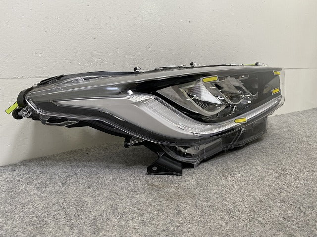 ヤリス KSP210/MXPA10/MXPA15/MXPH10/MXPH15 MXPH14/MXPH17 純正 右 ヘッドライト/ランプ レベライザーLED 刻印K2 K0-3 トヨタ(146252)