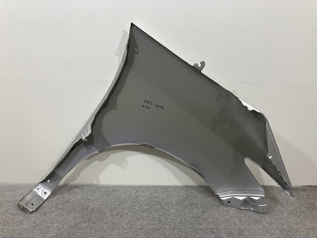 エスティマ アエラス 50系/ACR50W/ACR55W/GSR50W/GSR55W 純正 左 フロント フェンダー シルバー メタリック トヨタ(146260)
