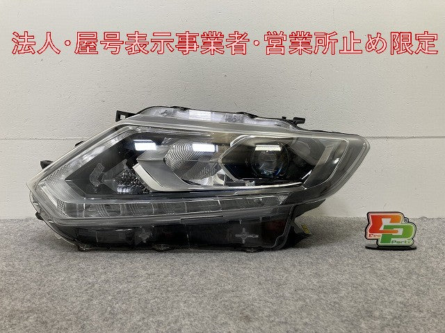 エクストレイル/X-TRAIL T32/NT32/HT32/HNT32 純正 前期 左 ヘッドライト/ランプ LED レベライザー 刻印F 100-17942 26075-4CA6D(146299)