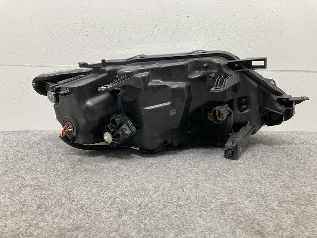 エクストレイル/X-TRAIL T32/NT32/HT32/HNT32 純正 前期 左 ヘッドライト/ランプ LED レベライザー 刻印F 100-17942 26075-4CA6D(146299)