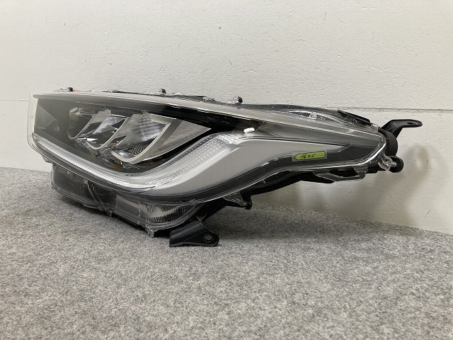 ヤリス KSP210/MXPA10/MXPA15/MXPH10/MXPH15 MXPH14/MXPH17 純正 左 ヘッドライト/ランプ レベライザーLED 刻印k2 K0-3(146306)