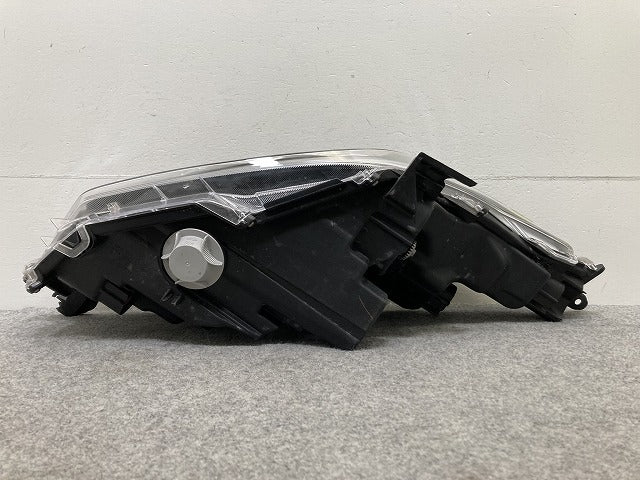 ヤリス KSP210/MXPA10/MXPA15/MXPH10/MXPH15 MXPH14/MXPH17 純正 左 ヘッドライト/ランプ レベライザーLED 刻印k2 K0-3(146306)
