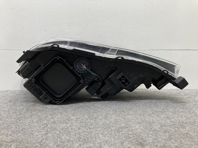 セレナ/ハイウェイスター C27/GFC27/GFNC27/HFC27 純正 前期 右 ヘッドライト/ランプ LED レベライザー 刻印Z KOITO 100-23721(146308)