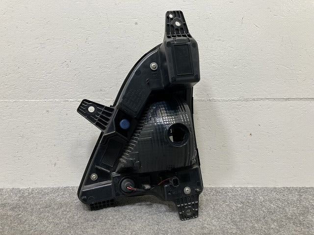 デイズ/ハイウェイスター B44W/B45W/B47W/B48W 純正 右 ウィンカー LED コンビネーションランプ KOITO 212-23776 日産(146312)