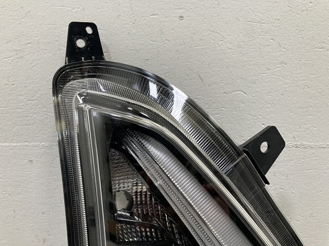 デイズ/ハイウェイスター B44W/B45W/B47W/B48W 純正 右 ウィンカー LED コンビネーションランプ KOITO 212-23776 日産(146313)