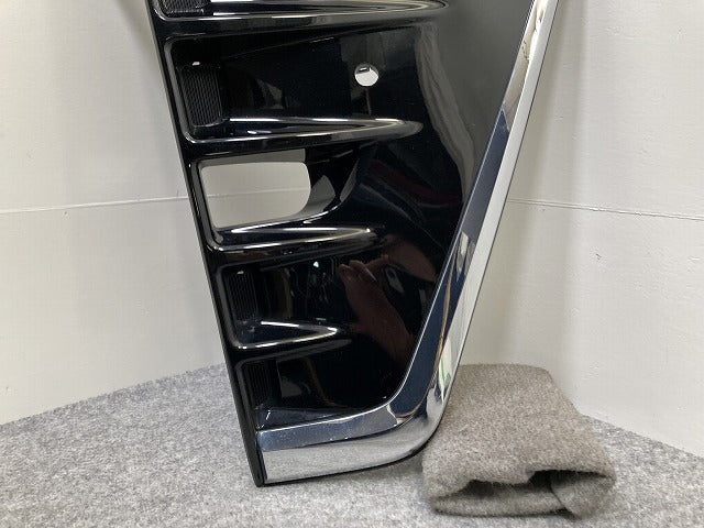 ヴォクシー VOXY 80系/ZRR80W/ZRR85W ZRR80G/ZRR85G 純正 左 フロント フォグカバー 52030-28140/60/52127-28600/20(146314)