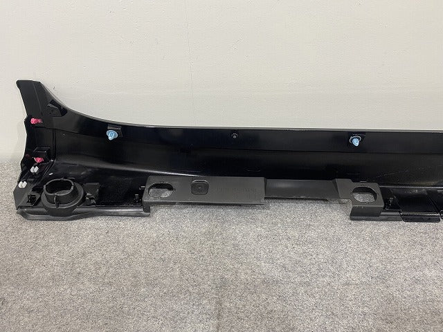 プリウス 60系/ZVW60/ZVW65/MXWH60/MXWH65/MXWH61 純正 左 サイドステップ/サイドスカート 75860-47040 アティチュードブラック(146322)