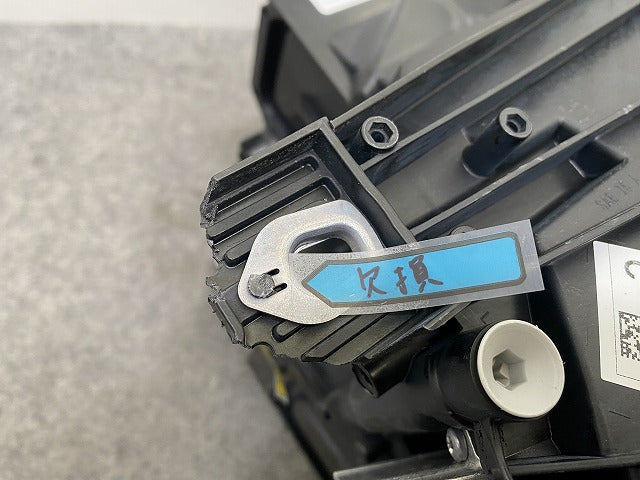 Bクラス W246 純正 右 ヘッドライト/ランプ LED AL Automotive Lighting A246 906 36 01 A2469063601 BMW(146341)