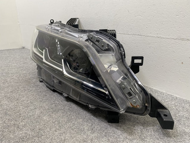 セレナ C27 e-POWER/HC27/HFC27 オーテック/GC27/GNC27 純正 後期 右 ヘッドライト/ランプ LED レベライザー 刻印B 100-23784 日産(146347)