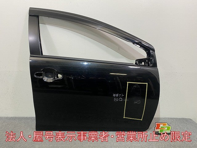 アクア/AQUA NHP10 純正 右 フロント ドア バイザー付 ブラックマイカ 209 トヨタ(146360)