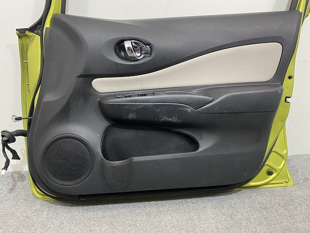 ノート/NOTE E12/NE12 e-POWER/HE12/SNE12 純正 右 フロント ドア 内張りガラス付 オリーブグリーン EBA 日産(146362)