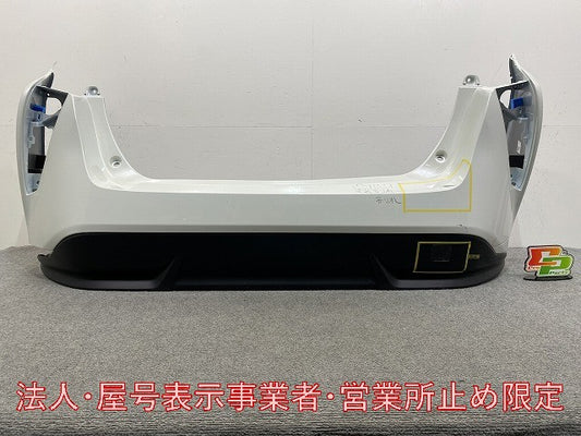 プリウス 50系/ZVW50/ZVW51/ZVW55 純正 前期 リア バンパー スポイラー付 52159-47913 ホワイトパールクリスタルシャイン 070(146363)