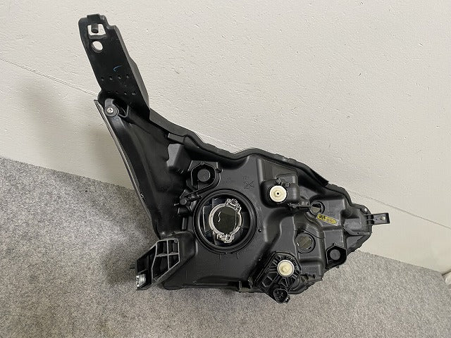 デイズ/eKワゴン B43W B46W/B33W B36W 純正 左 ヘッドライト/ランプ レベライザーハロゲン KOITO 100-23775 26075-7MA0A 日産(146366)