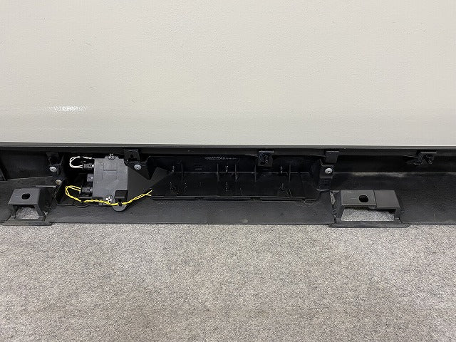 セレナ/ハイウェイスター C28/FC28/FNC28 e-POWER/GFC28 純正 右 サイドステップ/サイドスカート センサー付き 76850 7DF0A (146381)
