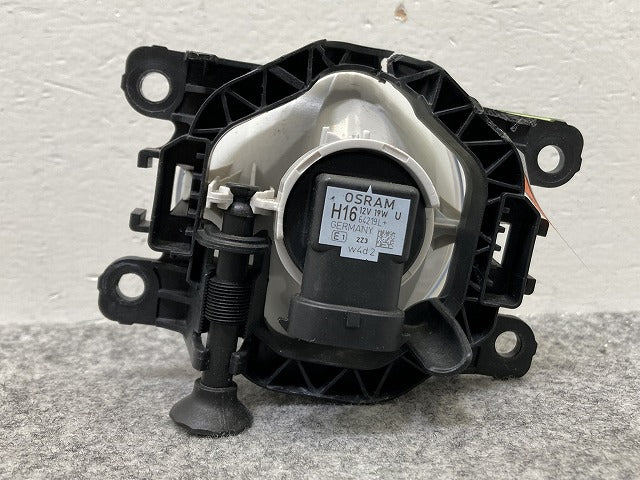 ジムニー/ジムニーシエラ JB64W/JB74W 純正 フォグランプ/フォグライト ハロゲン VALEO 90054229 スズキ(146395)